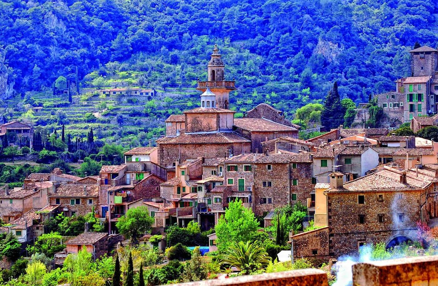 Valldemossa gilt als das Dorf der Künstler und ihrer Nachahmer.