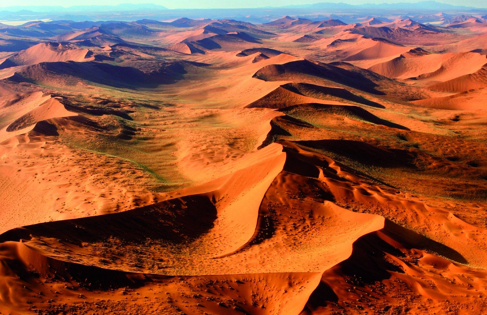 Namibia: Dünen, Gravelroads und weite Landschaften.